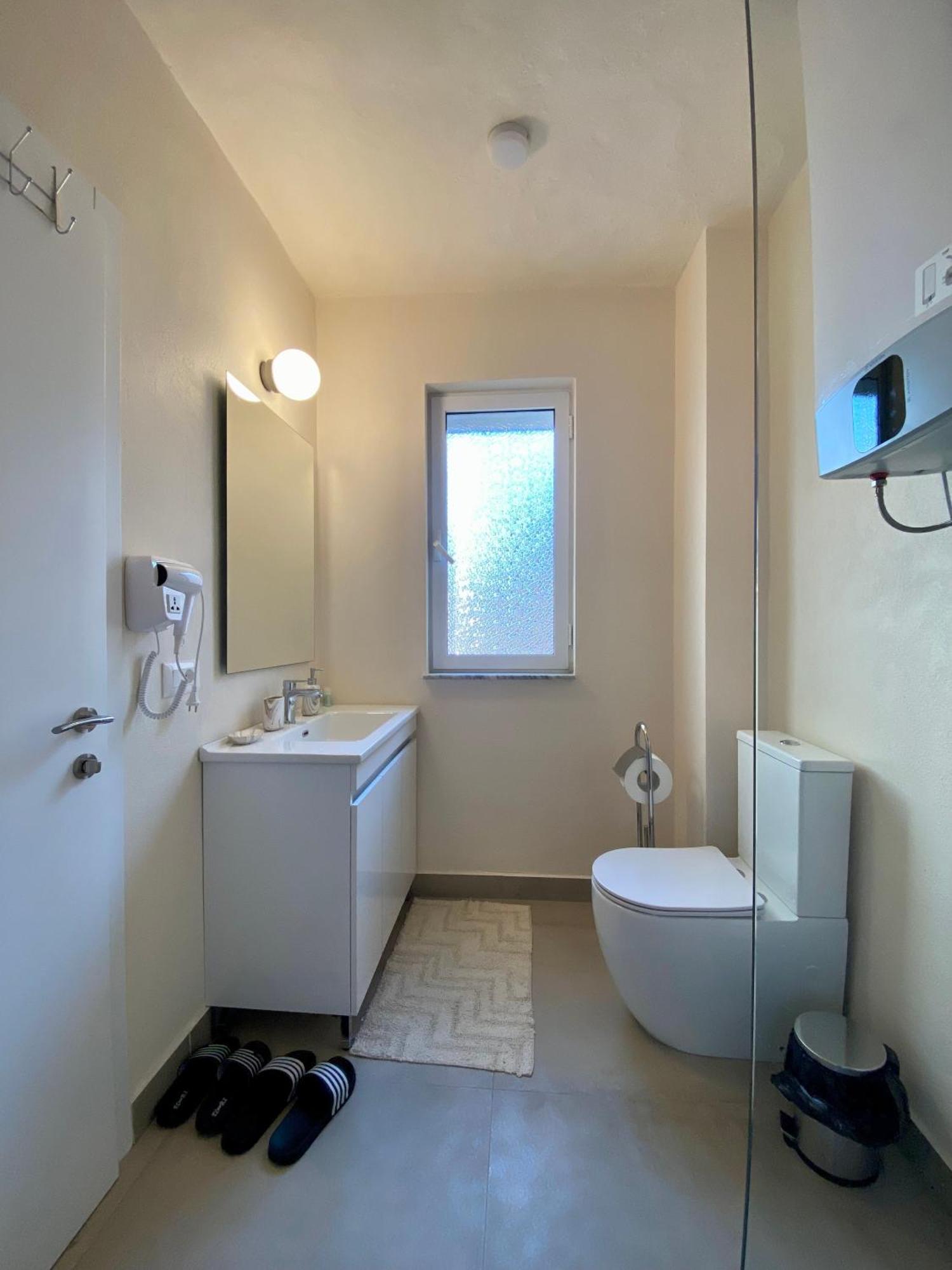 Lucas Central Oasis Studios Тирана Экстерьер фото