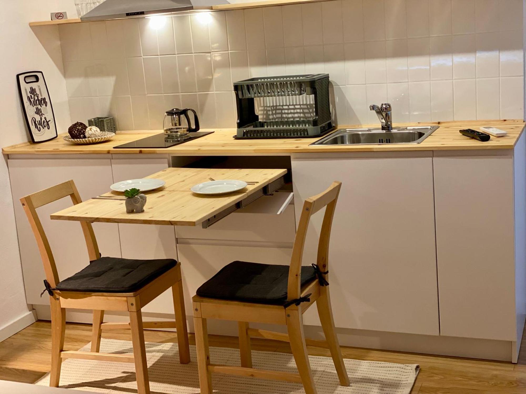 Lucas Central Oasis Studios Тирана Экстерьер фото